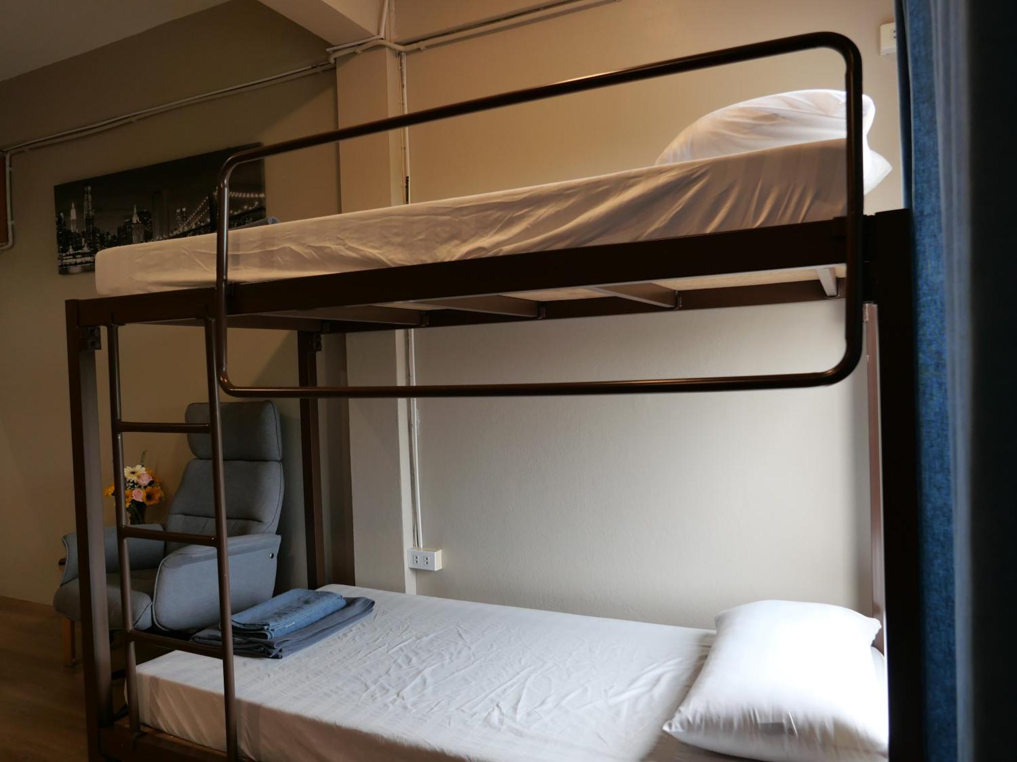 Films House Hostel Bangsaen Dış mekan fotoğraf