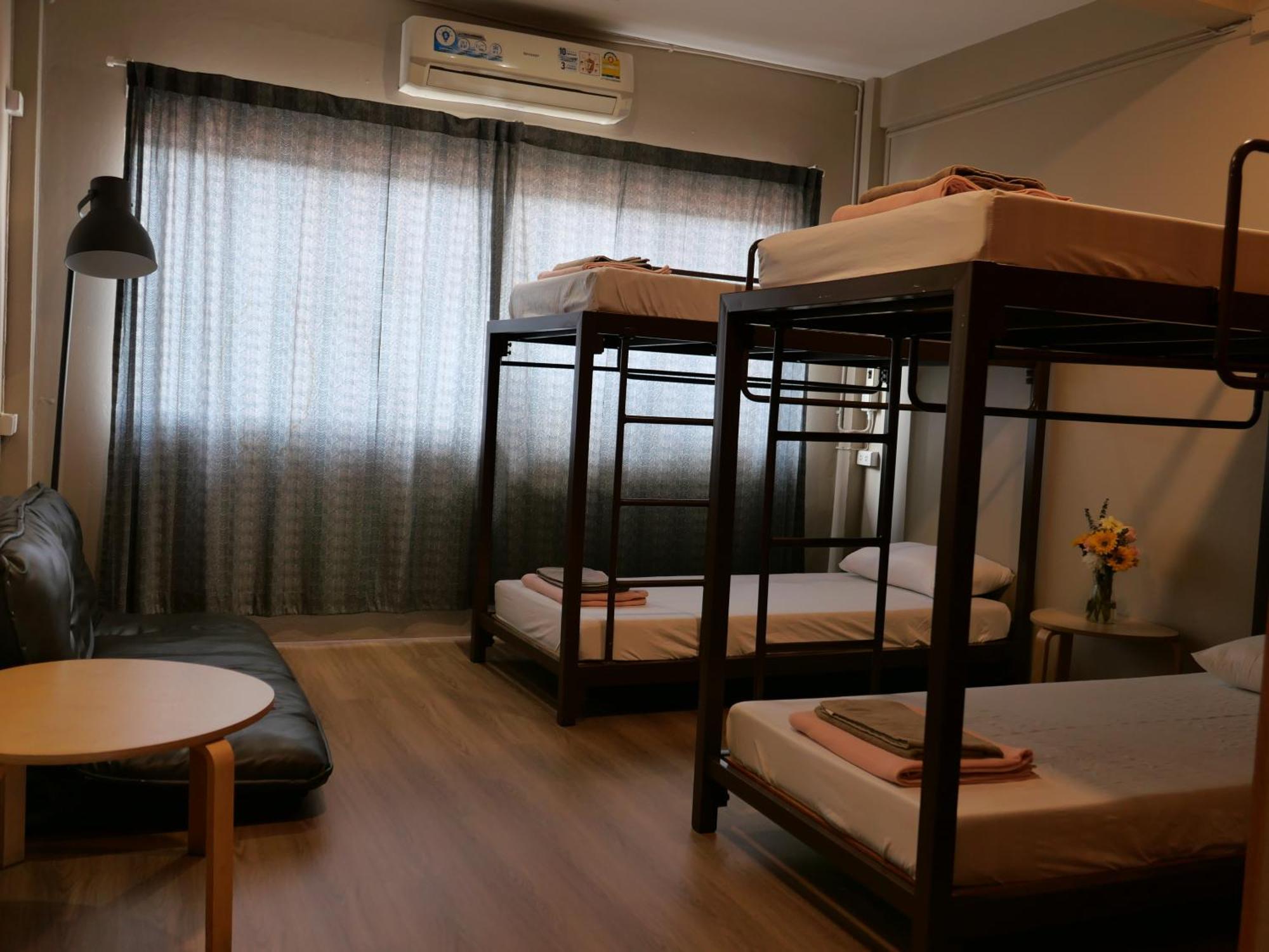 Films House Hostel Bangsaen Dış mekan fotoğraf