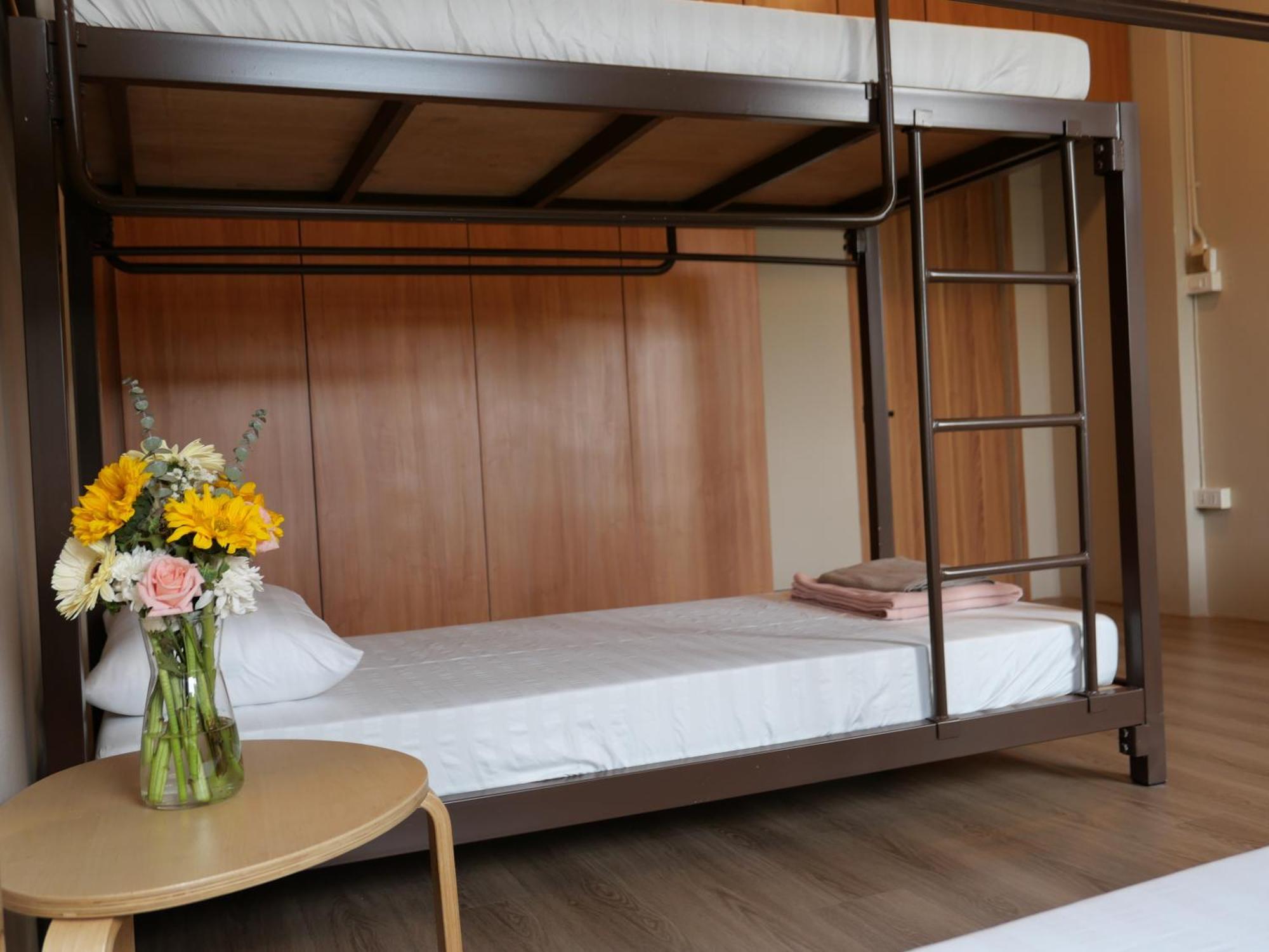 Films House Hostel Bangsaen Dış mekan fotoğraf