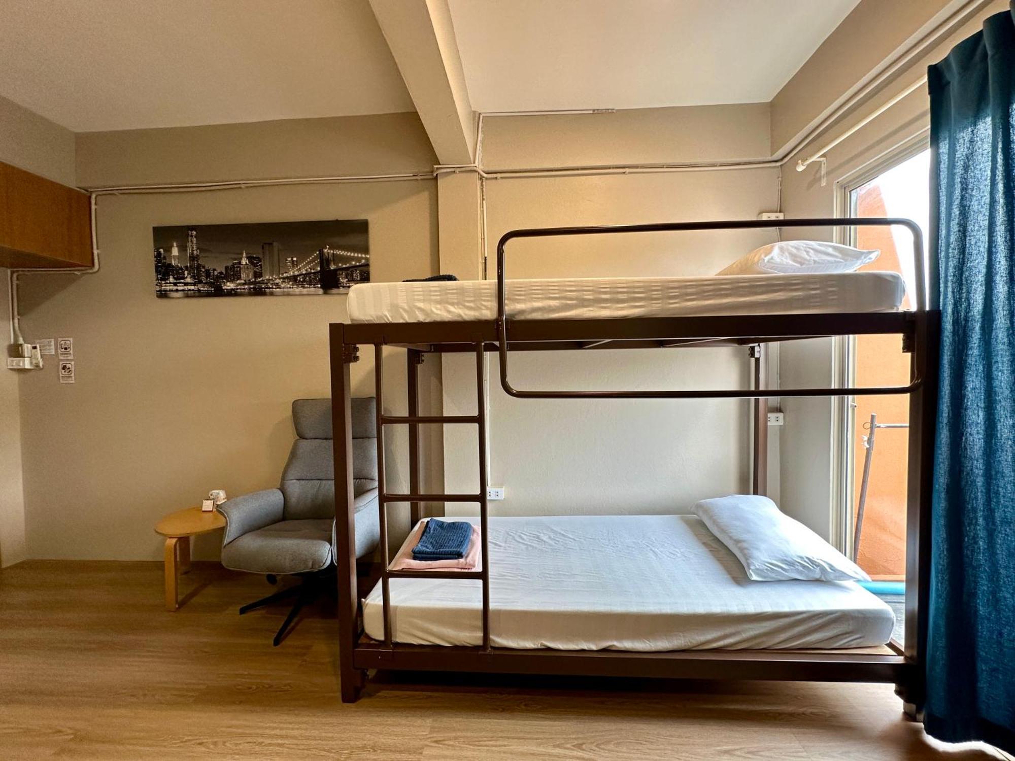 Films House Hostel Bangsaen Dış mekan fotoğraf